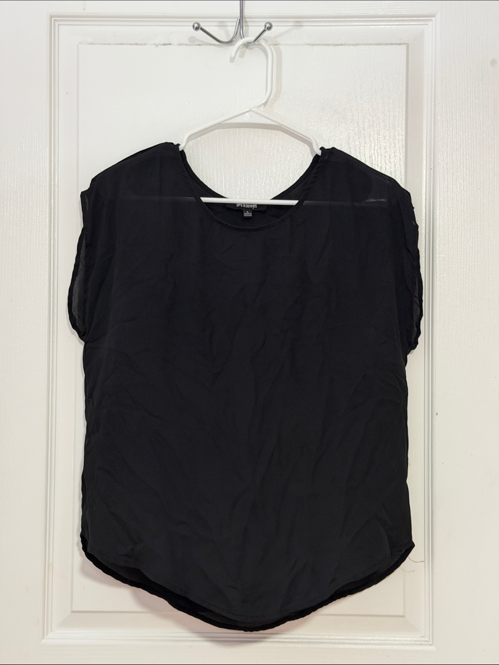 Black Short Sleeve Round Neck Blouse - Lightweight Women's Top